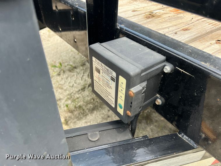 image for item JM9293 2019 Doolittle CF-8220  equipment trailer