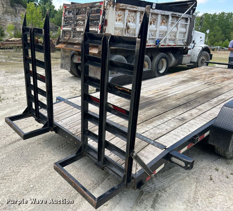 image for item JM9293 2019 Doolittle CF-8220  equipment trailer