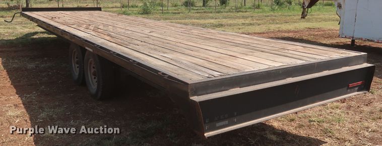 image for item JR9409 2000 May  flatbed trailer