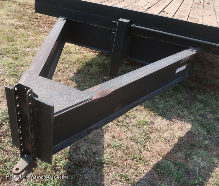 image for item JR9409 2000 May  flatbed trailer