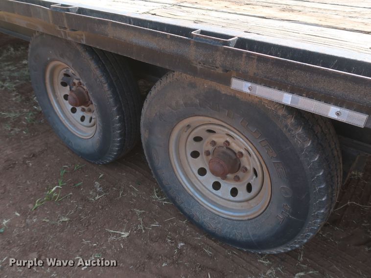 image for item JR9409 2000 May  flatbed trailer