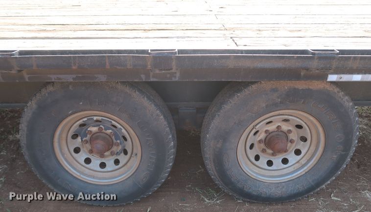 image for item JR9409 2000 May  flatbed trailer