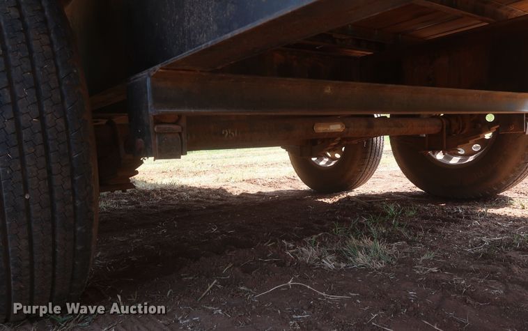 image for item JR9409 2000 May  flatbed trailer