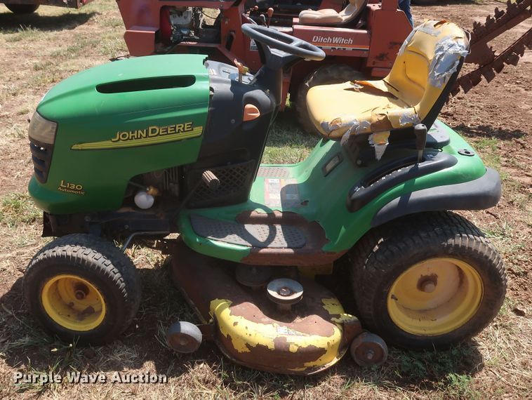 image for item JR9421 John Deere L130A  lawn mower