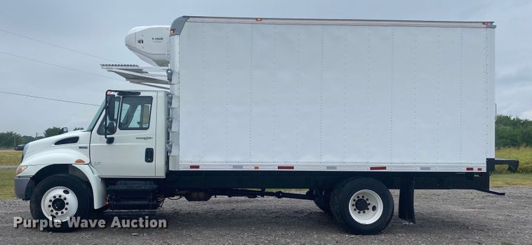 image for item JU9306 2014 International DuraStar 4300  refrigerated truck