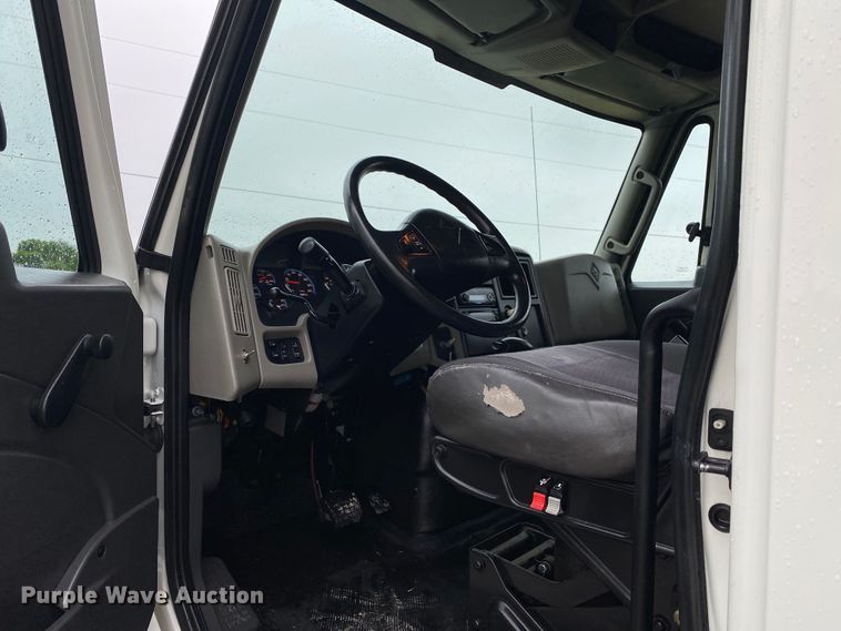 image for item JU9306 2014 International DuraStar 4300  refrigerated truck