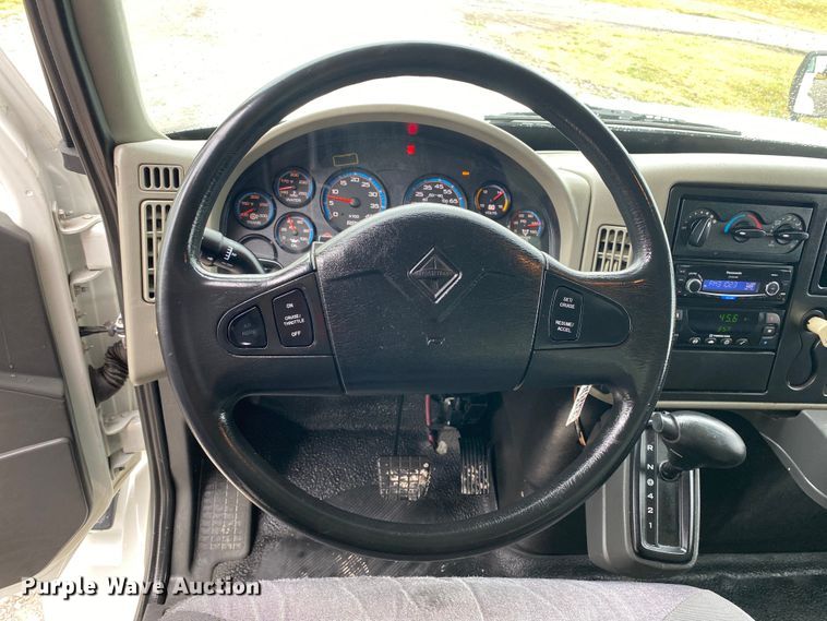 image for item JU9306 2014 International DuraStar 4300  refrigerated truck