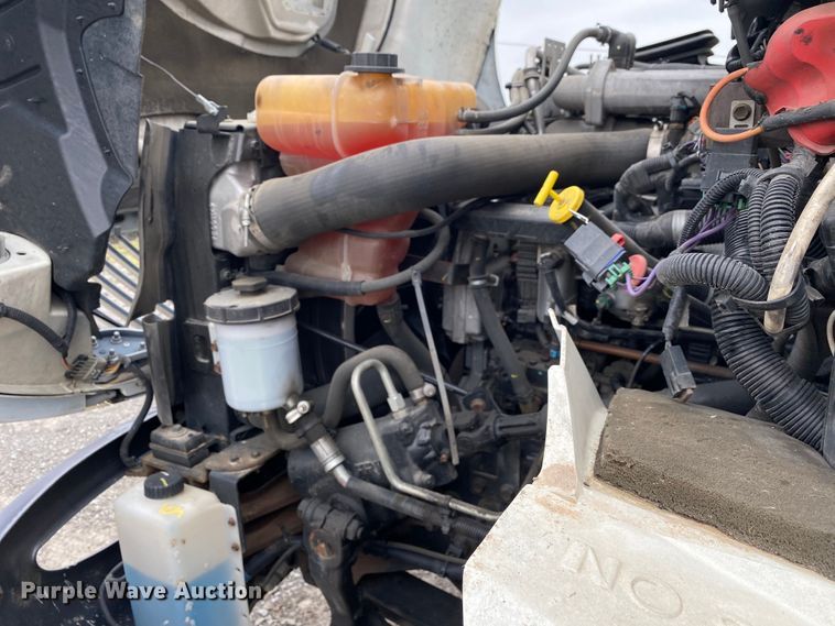 image for item JU9306 2014 International DuraStar 4300  refrigerated truck