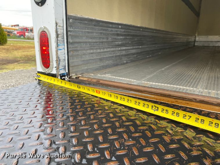 image for item JU9306 2014 International DuraStar 4300  refrigerated truck