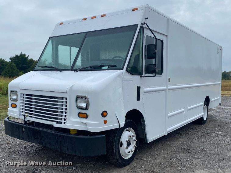 image for item JU9309 2007 Freightliner MT45  delivery truck