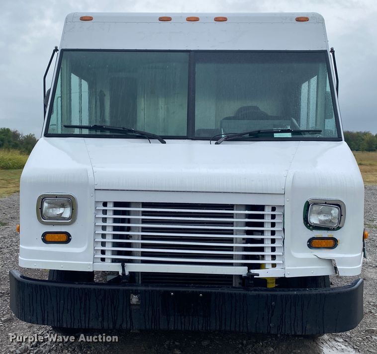 image for item JU9309 2007 Freightliner MT45  delivery truck