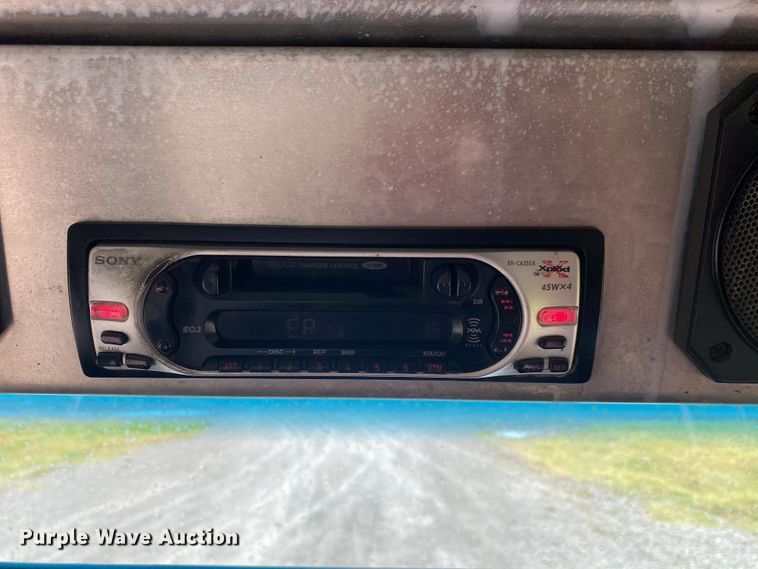 image for item JU9309 2007 Freightliner MT45  delivery truck