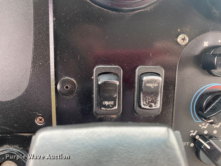 image for item JU9309 2007 Freightliner MT45  delivery truck