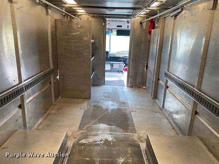 image for item JU9309 2007 Freightliner MT45  delivery truck