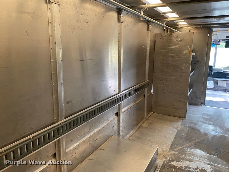 image for item JU9309 2007 Freightliner MT45  delivery truck