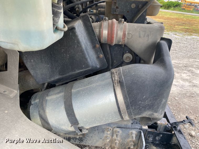 image for item JU9309 2007 Freightliner MT45  delivery truck