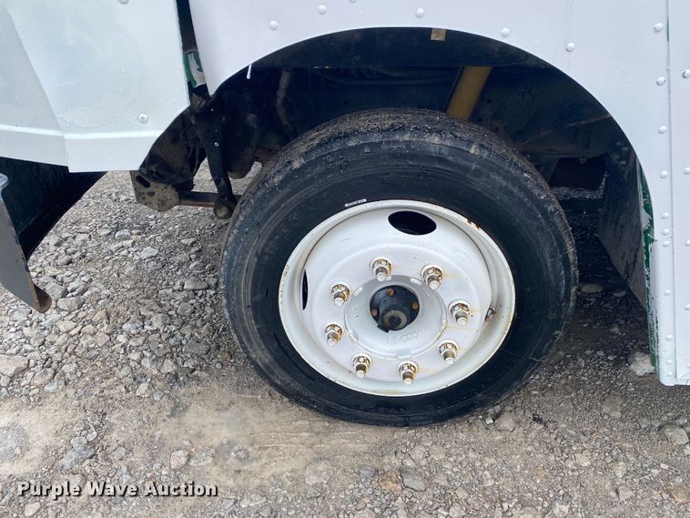 image for item JU9309 2007 Freightliner MT45  delivery truck