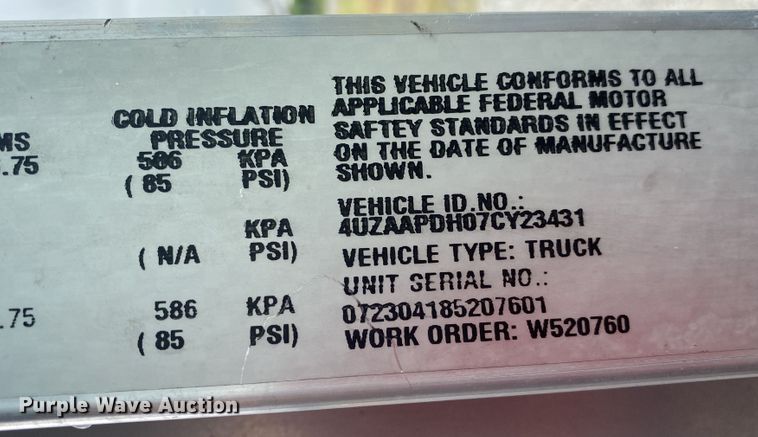 image for item JU9309 2007 Freightliner MT45  delivery truck