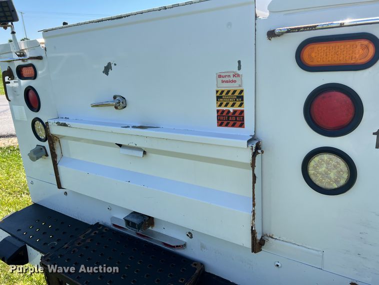 image for item JU9892 2009 Ford F350 Super Duty XL  SuperCab utility bed pickup truck