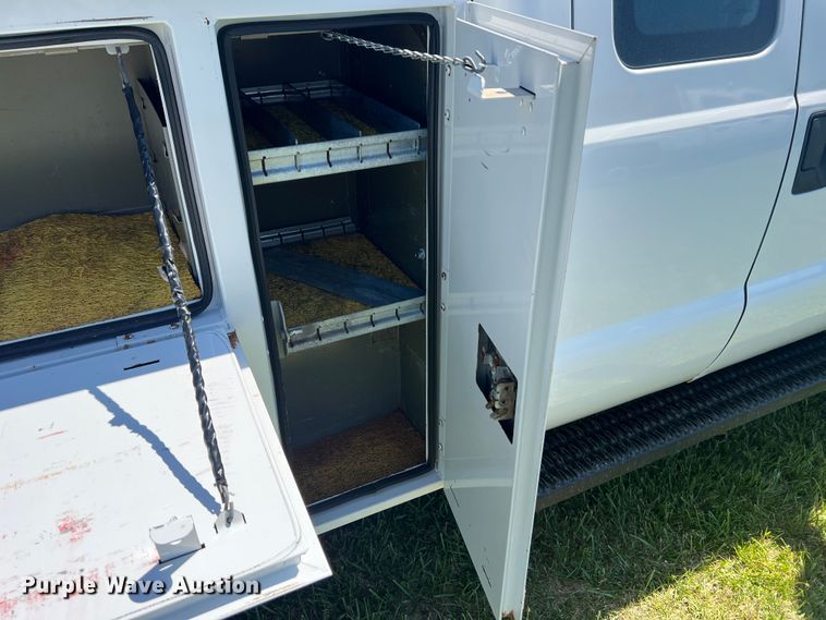 image for item JU9892 2009 Ford F350 Super Duty XL  SuperCab utility bed pickup truck