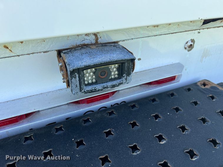 image for item JU9892 2009 Ford F350 Super Duty XL  SuperCab utility bed pickup truck