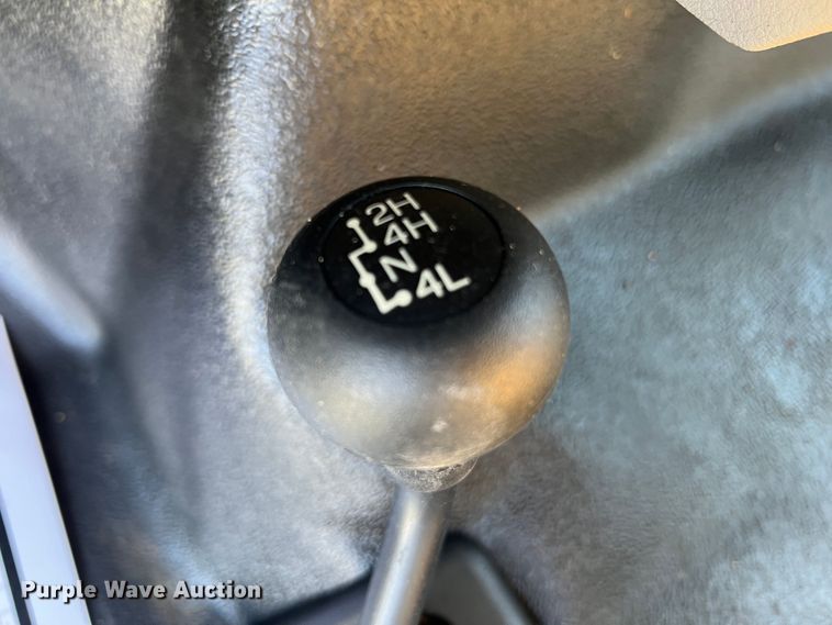 image for item JU9892 2009 Ford F350 Super Duty XL  SuperCab utility bed pickup truck