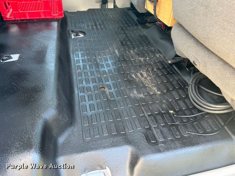 image for item JU9892 2009 Ford F350 Super Duty XL  SuperCab utility bed pickup truck