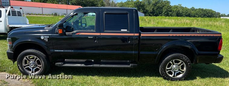 image for item JU9894 2008 Ford F250 Super Duty Harley Davidson  Crew Cab pickup truck
