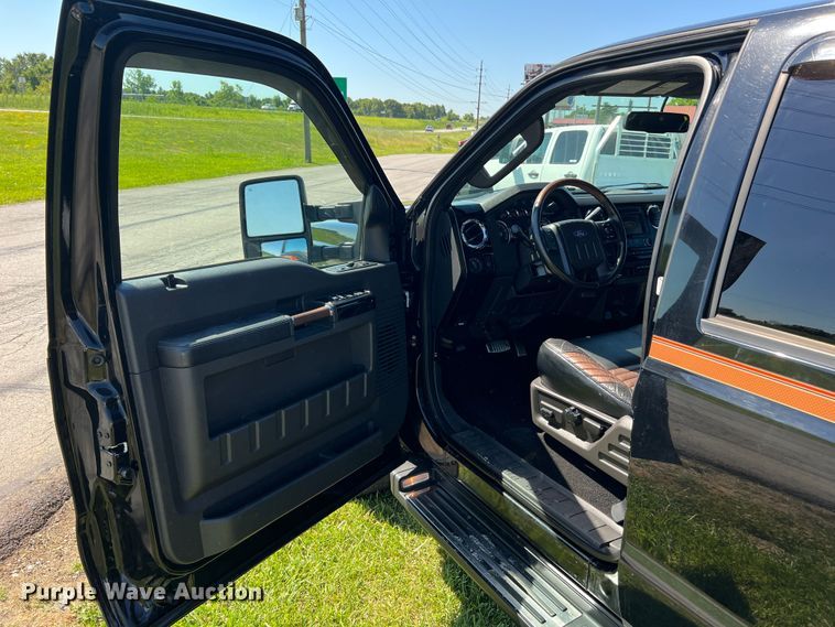 image for item JU9894 2008 Ford F250 Super Duty Harley Davidson  Crew Cab pickup truck