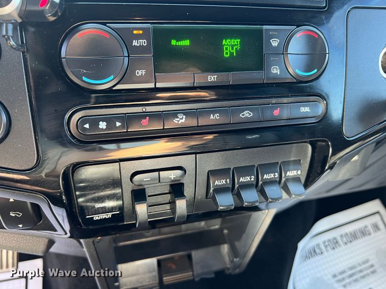 image for item JU9894 2008 Ford F250 Super Duty Harley Davidson  Crew Cab pickup truck