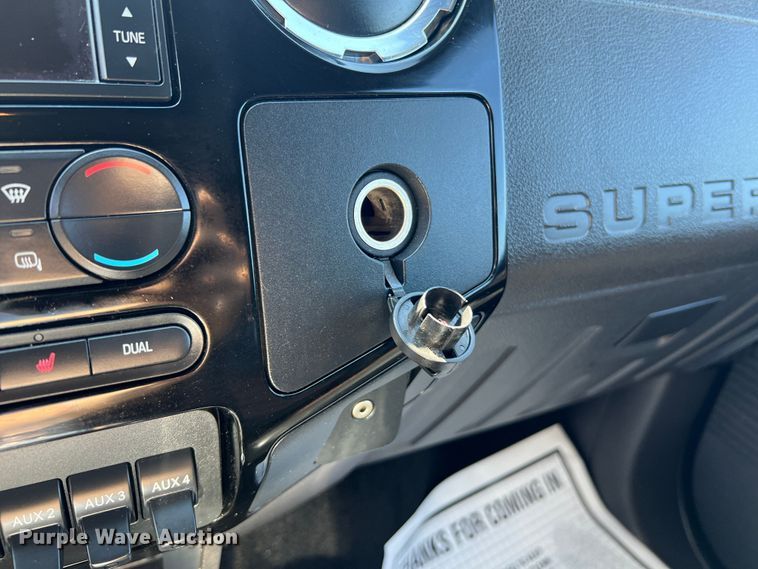 image for item JU9894 2008 Ford F250 Super Duty Harley Davidson  Crew Cab pickup truck