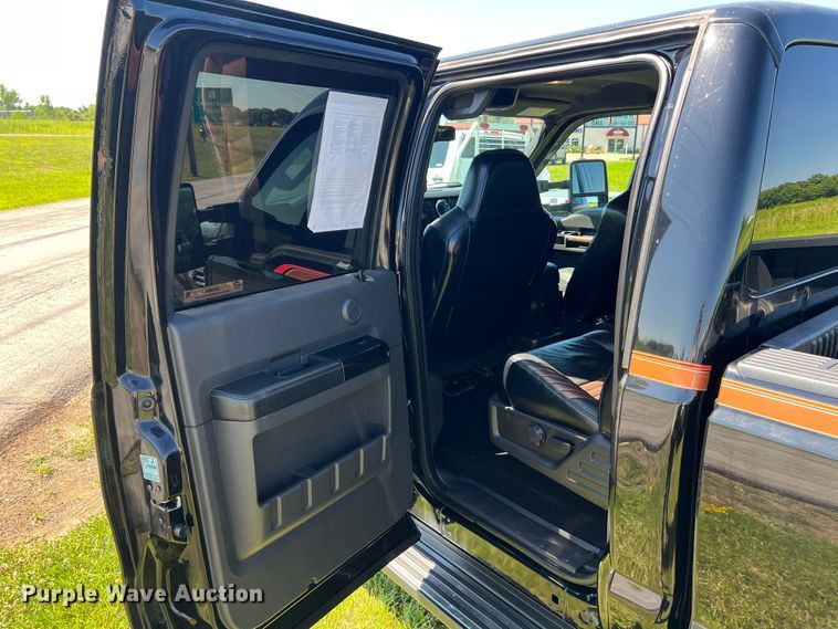image for item JU9894 2008 Ford F250 Super Duty Harley Davidson  Crew Cab pickup truck