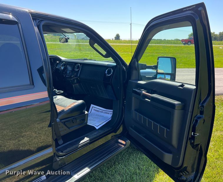 image for item JU9894 2008 Ford F250 Super Duty Harley Davidson  Crew Cab pickup truck