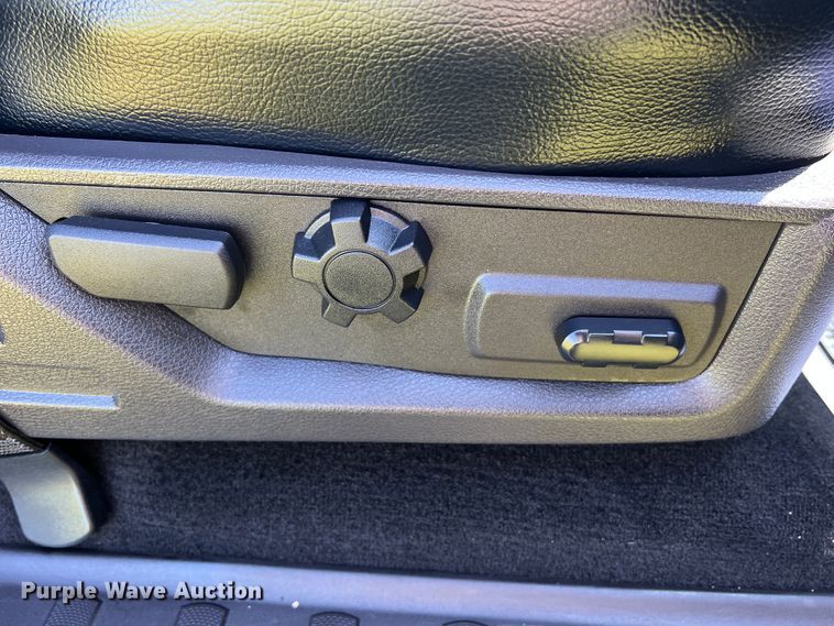 image for item JU9894 2008 Ford F250 Super Duty Harley Davidson  Crew Cab pickup truck