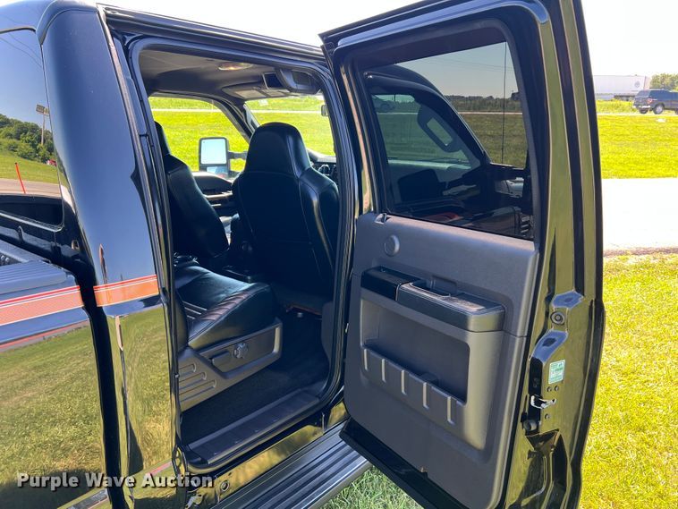 image for item JU9894 2008 Ford F250 Super Duty Harley Davidson  Crew Cab pickup truck