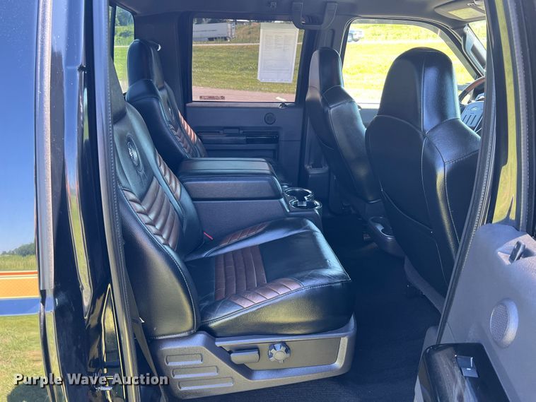 image for item JU9894 2008 Ford F250 Super Duty Harley Davidson  Crew Cab pickup truck