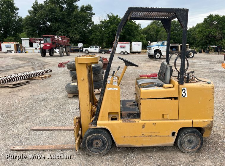 image for item JX9401 Caterpillar 150B  forklift