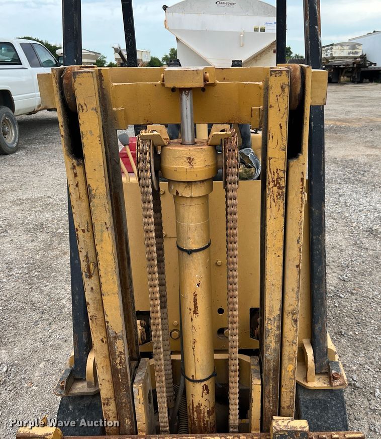 image for item JX9401 Caterpillar 150B  forklift