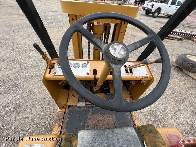 image for item JX9401 Caterpillar 150B  forklift