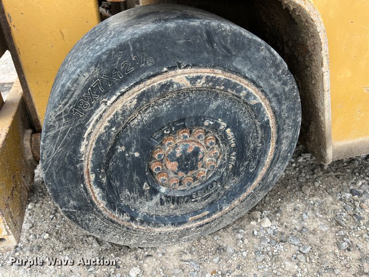 image for item JX9401 Caterpillar 150B  forklift