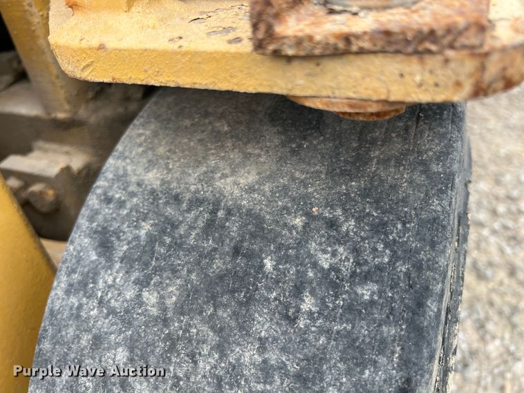 image for item JX9401 Caterpillar 150B  forklift