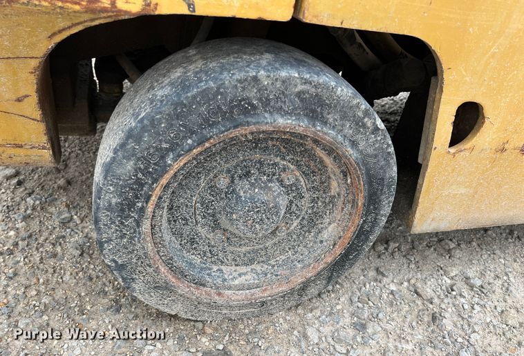 image for item JX9401 Caterpillar 150B  forklift