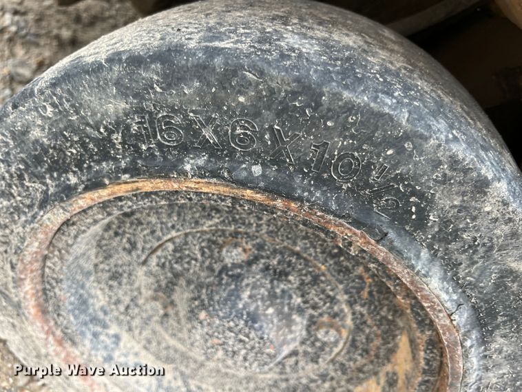 image for item JX9401 Caterpillar 150B  forklift