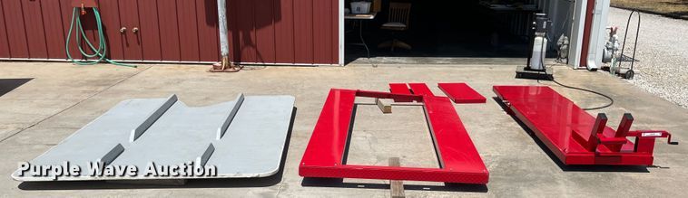 image for item JX9439 Motorcycle/ATV lift