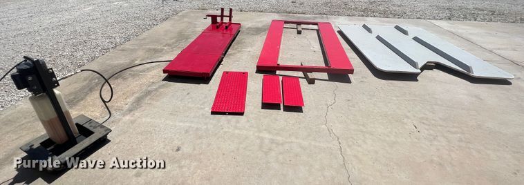 image for item JX9439 Motorcycle/ATV lift