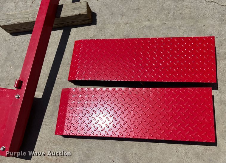 image for item JX9439 Motorcycle/ATV lift