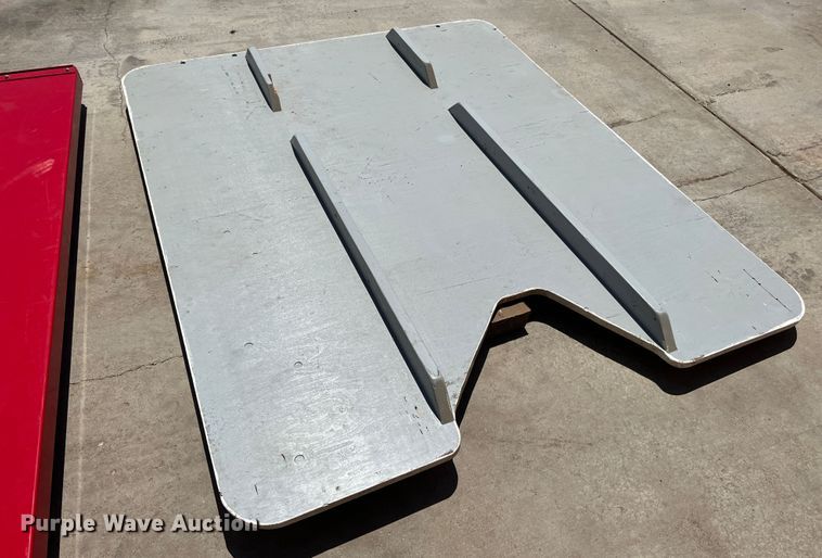 image for item JX9439 Motorcycle/ATV lift