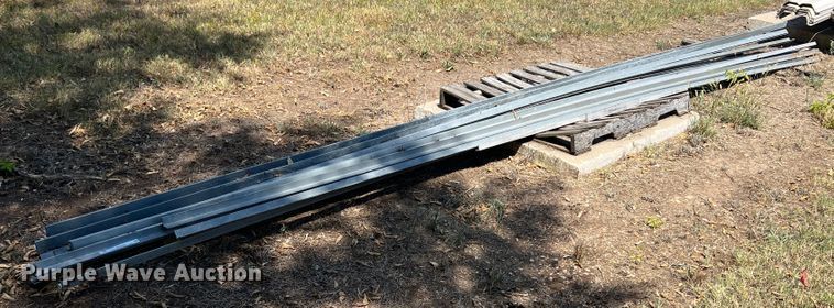 image for item JX9440 Approximately 17 pieces of angled steel