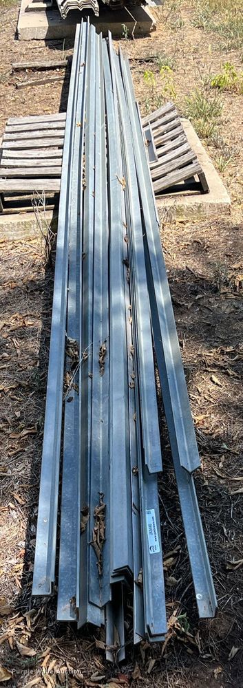 image for item JX9440 Approximately 17 pieces of angled steel