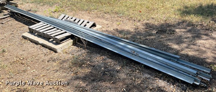 image for item JX9440 Approximately 17 pieces of angled steel